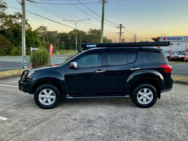 black isuzu mux 4.jpg